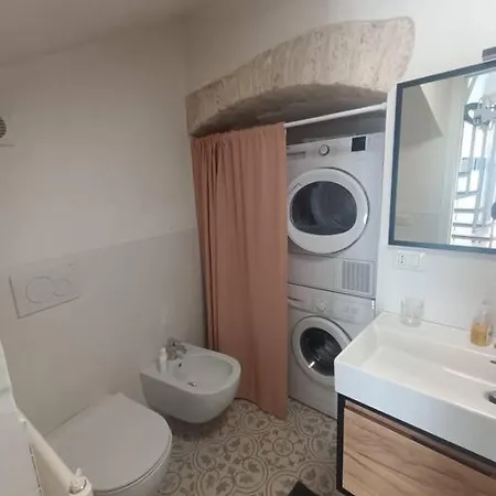 Sull'arco Della Gnostra *