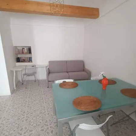 別荘 Sull'arco Della Gnostra