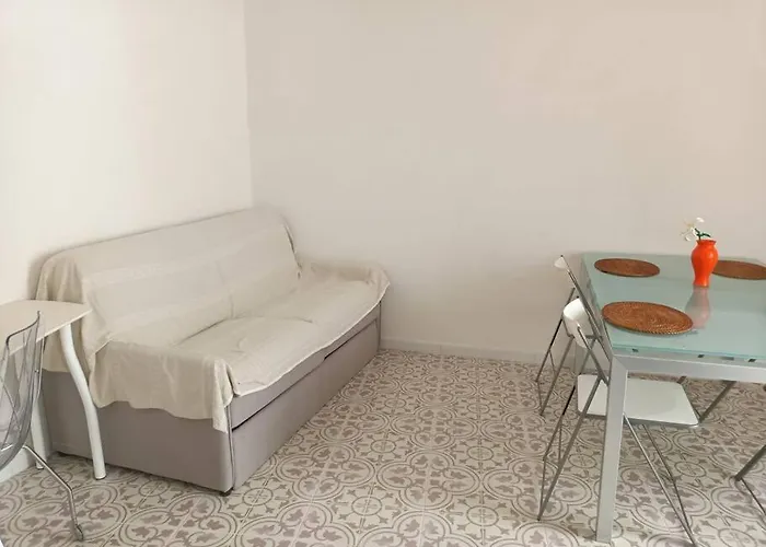 Sull'arco Della Gnostra * Noci